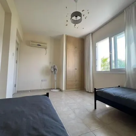 アパート 2-bed Penthouse In Esentepe!